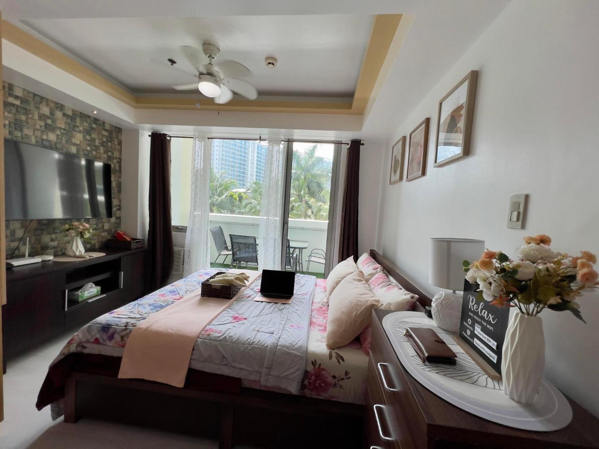 Beach Front Living In The Heart Of The City, Azure Residences Manila Dış mekan fotoğraf