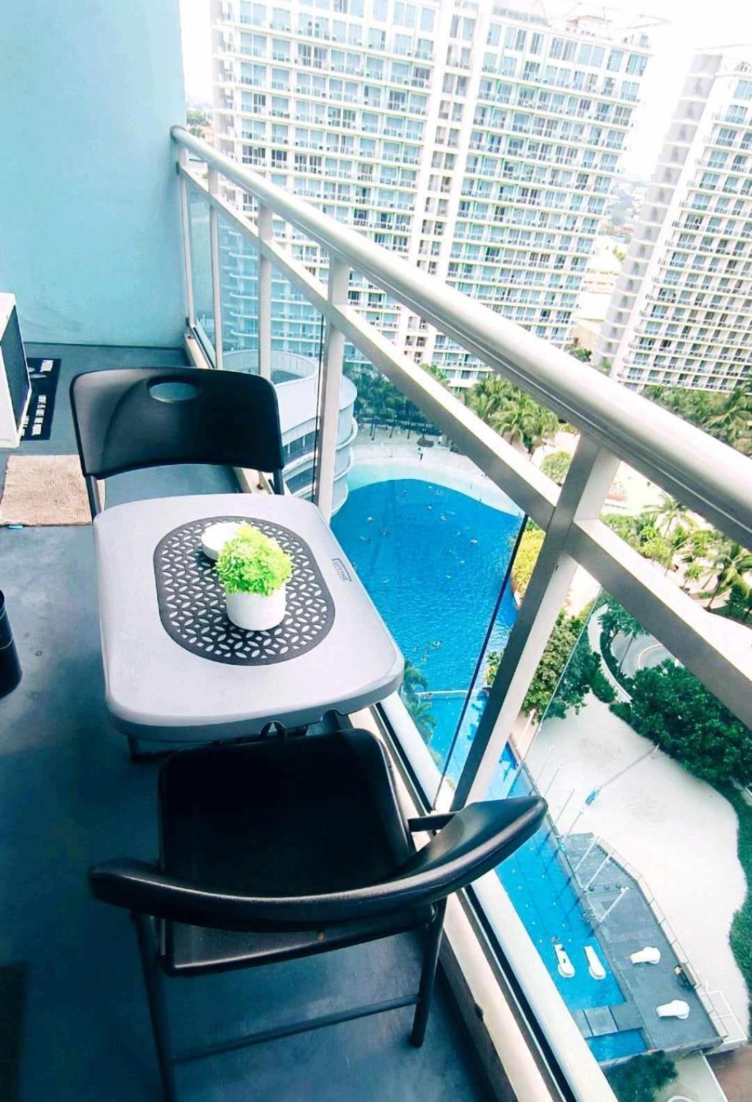 Beach Front Living In The Heart Of The City, Azure Residences Manila Dış mekan fotoğraf