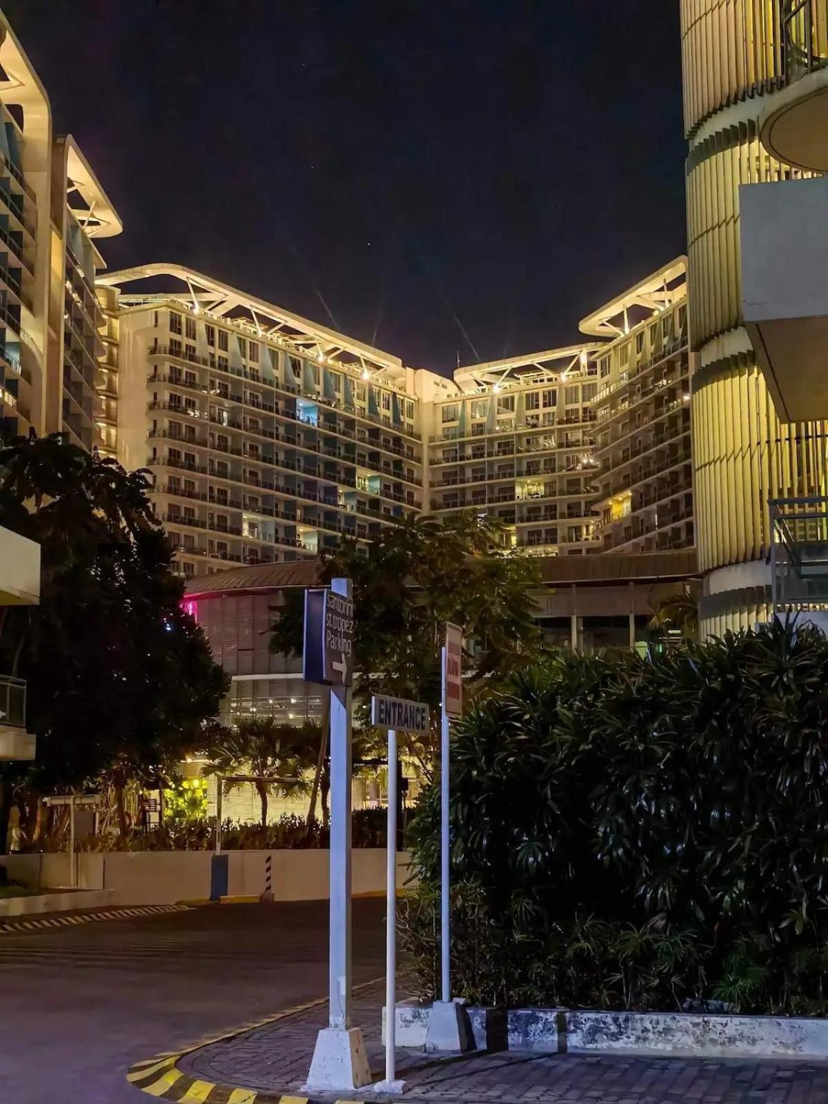 Beach Front Living In The Heart Of The City, Azure Residences Manila Dış mekan fotoğraf